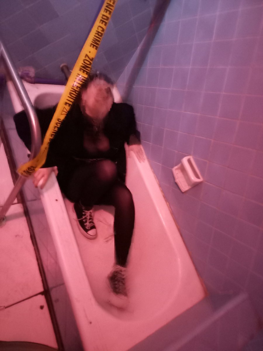 byegiu0's tweet photo. queria ta numa banheira assim com água quentinha https://t.co/B6DwFtReRw