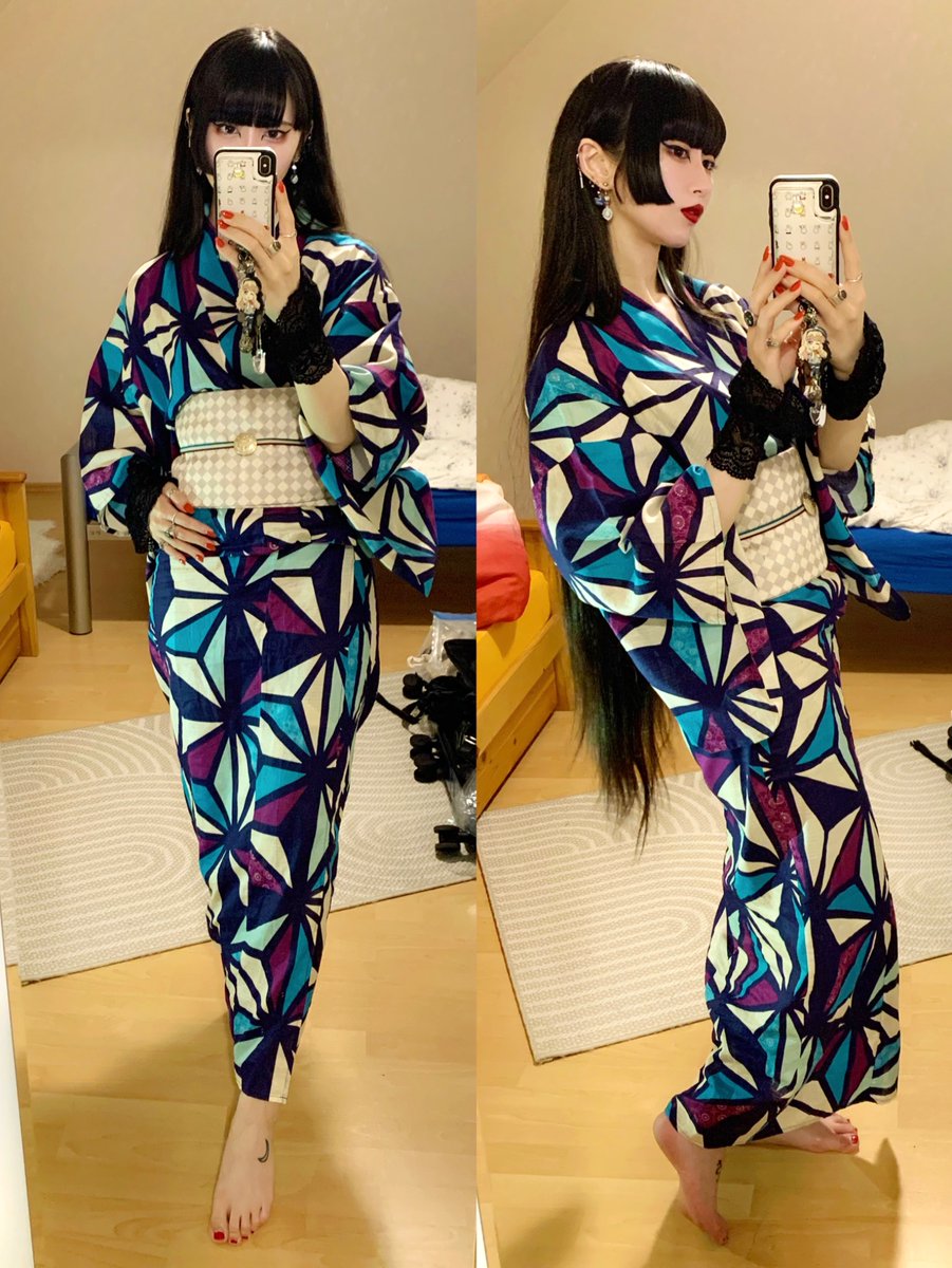 himari_tsuki's tweet photo. japanese goth girl in yukata

浴衣を着た日本のゴスガール https://t.co/7DIEAm0aUn