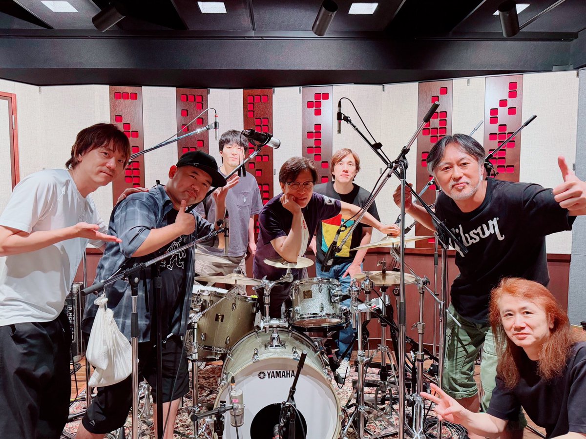 ryoowatari's tweet photo. 今日はこのような素敵な方々とRecしてました!曲よし❗️アレンジ良し❗️プレイ良し⁉️😅😅😅
そして‼️何よりVo.が素晴らしい‼️🥹
早くみなさんに聞いてもらいたい〜😆
お疲れ様でした♪♪♪
#DoAsInfinity #ryoowatari
#大渡亮 #5minutespedallab
#guitar #xotic #DR #titefit #kes #kip001 https://t.co/TJmvXTzmlU