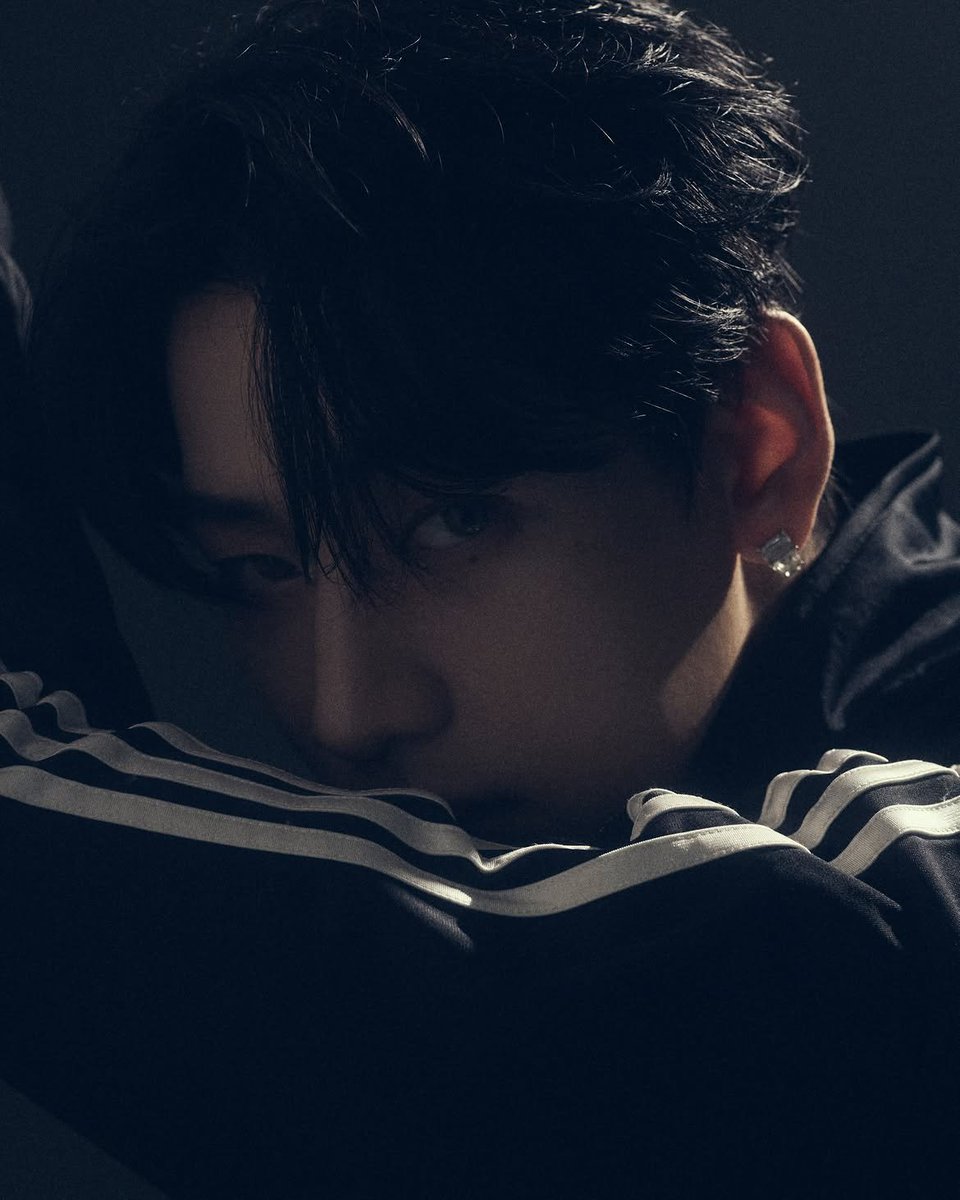EverydaynewsTH's tweet photo. สุดฮอต Adidas Thailand คว้าซูเปอร์สตาร์ระดับโลก "แบมแบม" ร่วมเป็นพาร์ทเนอร์คนใหม่ จะมีโปรเจกต์อะไร รอติดตามกันน้า ✨

#BamBam #뱀뱀 
#AdidasxBamBam 
#adidasOriginals 
#adidas 
#adidasThailand https://t.co/HQkpoWfezE
