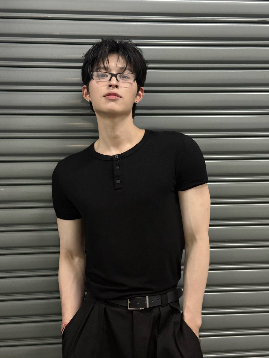 pppnaravit_'s tweet photo. BUSETTT GANTENG BANGET 😭😭 ABANGGGGG https://t.co/NujSofOIR0