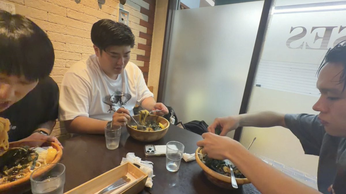full_bantyo_'s tweet photo. 世界一美味いパスタ屋さんを大阪の二人にご紹介
https://t.co/YNL6TVHYIw https://t.co/jE2oiqNQhb