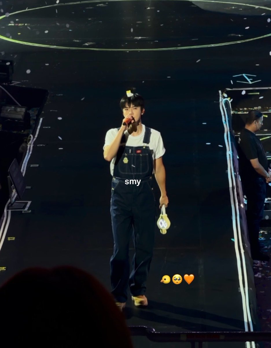mun_yeeeee's tweet photo. 许愿下次再见🥹🤍

 #EXhOrizoninSG #EXOinSG https://t.co/98Qpky7anb