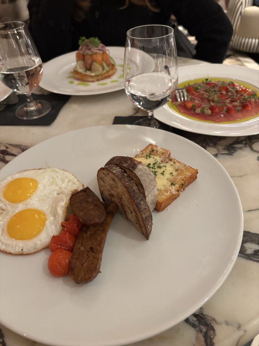 SERVESALENE's tweet photo. Happy payday! Just got breakfast and I’m going shopping soon. Be a good boy and cover for one or both on my Throne. https://t.co/YqCB9zNBIH