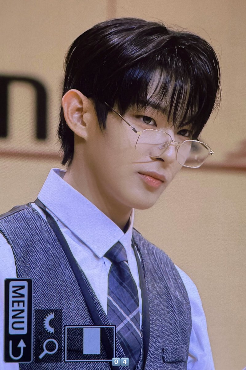 STEVENsz04's tweet photo. 260731 #스티븐 #0forstvn https://t.co/0PAhTMYXe3