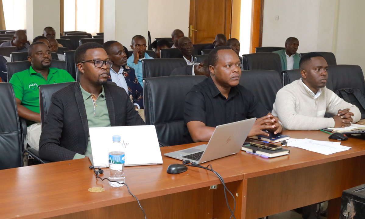 HoReCo_Rw's tweet photo. Today, under the #OMIS Project, farmer representatives from Lot 4, covering @Gasabo_District, @KicukiroDistr, @RwamaganaDistr, @GakenkeDistrict, @MusanzeDistrict, @BureraDistrict , and @rulindodistrict, successfully validated and approved the Q3 2026 implementation report during a review meeting held under the oversight of @RwandaAgriBoard 

The validation underscores a shared commitment to transparency, accountability, effective irrigation scheme management, and the delivery of quality services that enhance agricultural productivity and improve farmers' livelihoods.