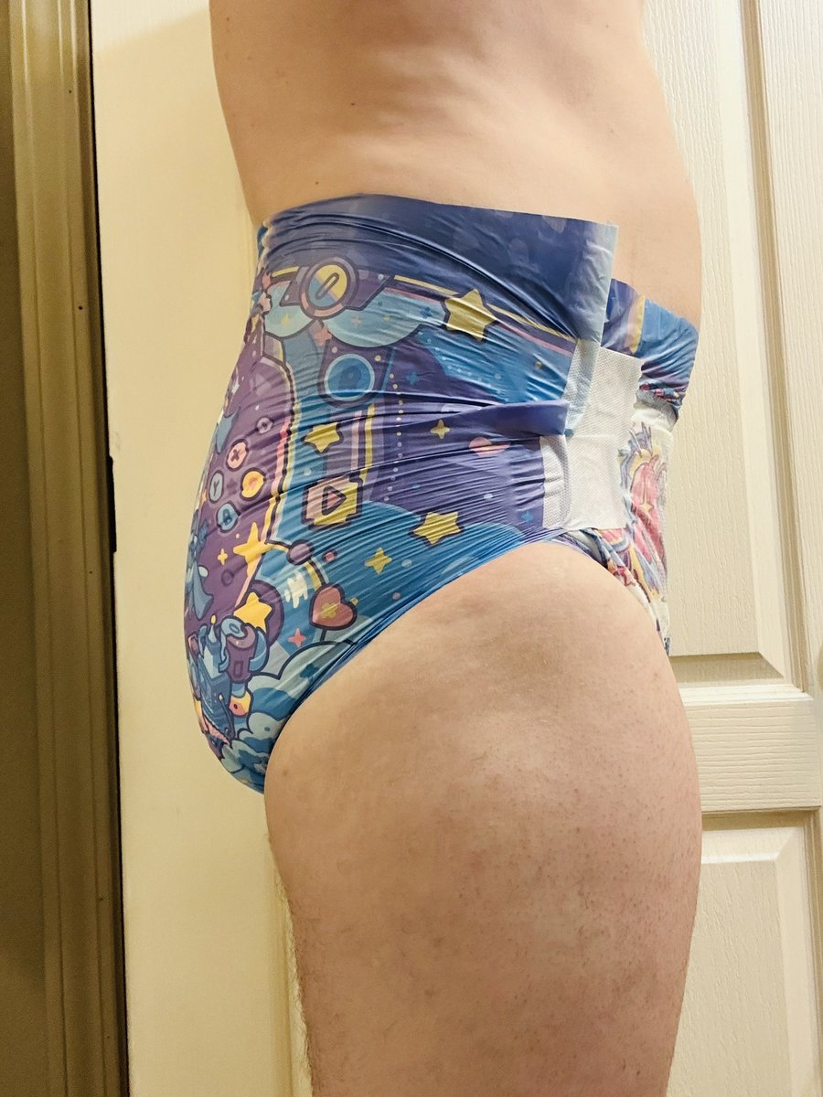 zing_zing92's tweet photo. Rocking some  @GoPretendAgain PixelPals for #BigDiaperFriday feel free to share what ya rocking for #BDF
#ABDL #padded #DiaperBoy #ILoveVeingDiapered https://t.co/wiJv09nm9l