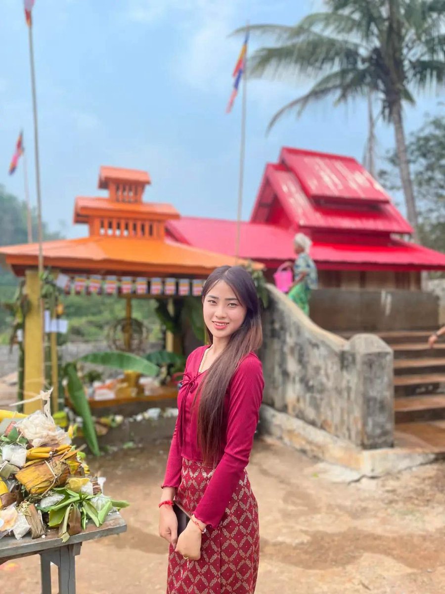 khur74858's tweet photo. #သၢဝ်တႆး #Tai #ရှမ်းမလေး #สาวไทใหญ่ #Shan https://t.co/xue8i0IKZM