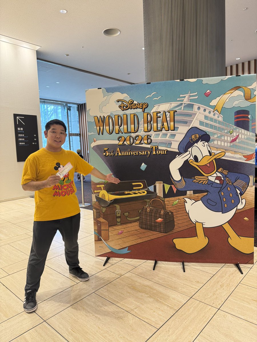manta1014's tweet photo. 今日は毎年楽しみにしてる「東京ディズニーシー・テーマソング」の共同作曲者Brad Kelleyさんのコンサート「Disney World Beat 2026: 5th Anniversary Tour」に行ってきました！今年も写真タイムが😆
ジャズアレンジっていいよね☆彡
来月末のツアーファイナルSwing Celebrationも行こうかなと🎵 https://t.co/wdkeVg3vIm
