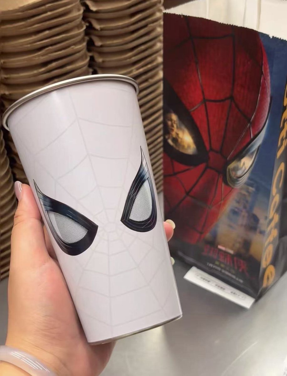 _niink's tweet photo. 🕷️ Pre-Order แก้ว Spider-Man เปลี่ยนสี ❤️

เติมน้ำเย็น ≤12°C แก้วเปลี่ยนจากสีขาวเป็นสีแดง พร้อมลาย Spider-Man และดวงตาเรืองแสงในที่มืด ✨
🥤 สเตนเลส 304 | 700 ml
💰 799.- รวมส่ง
💳 มัดจำ 50% | ชำระส่วนที่เหลือเมื่อสินค้าถึงไทยก่อนจัดส่ง
📦 คาดถึงไทยประมาณ 10 ส.ค.
📌 เครดิต: Facebook Moonveil Wonderland

#SpiderMan #SpiderManBrandNewDay #Marvel #MarvelCollection #Tumbler #ColorChange #CottiCoffee #ของสะสม #พรีออเดอร์ #MoonveilWonderland