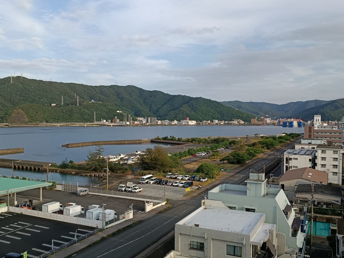 JAPAN_D3's tweet photo. あまみおおしまー
花火やってた https://t.co/UBwnL6nqnS