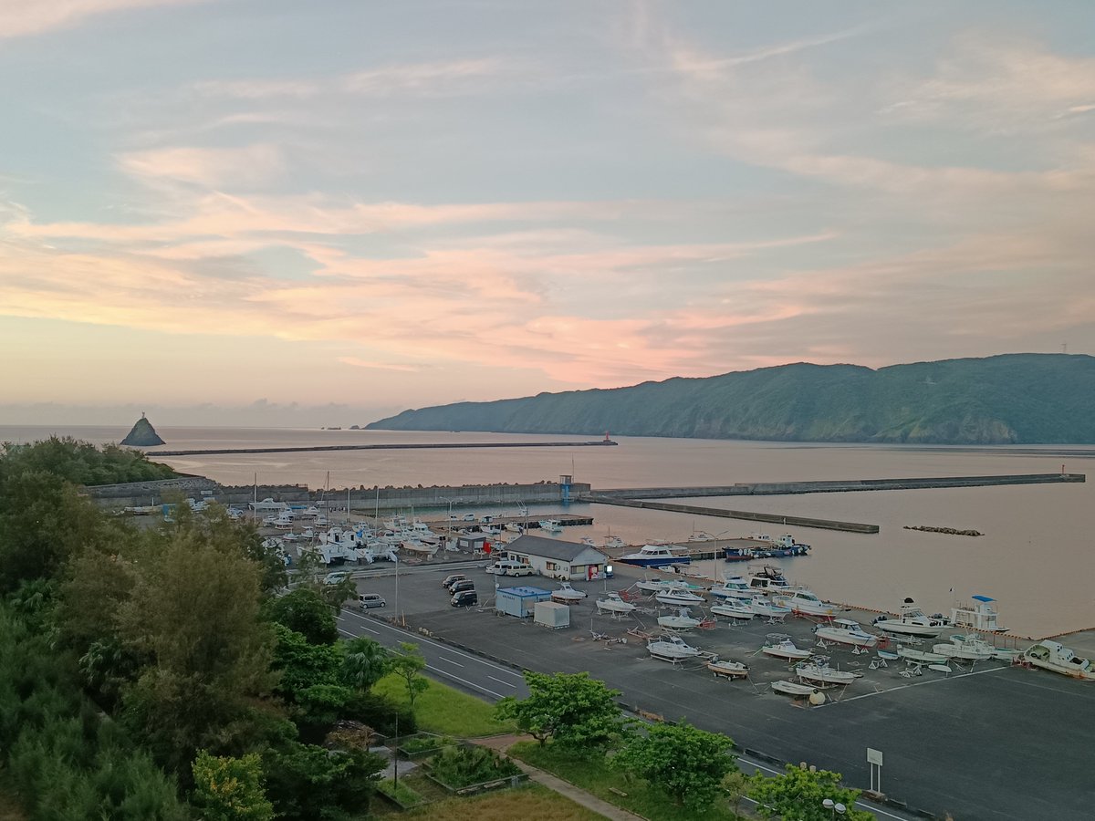 JAPAN_D3's tweet photo. あまみおおしまー
花火やってた https://t.co/UBwnL6nqnS