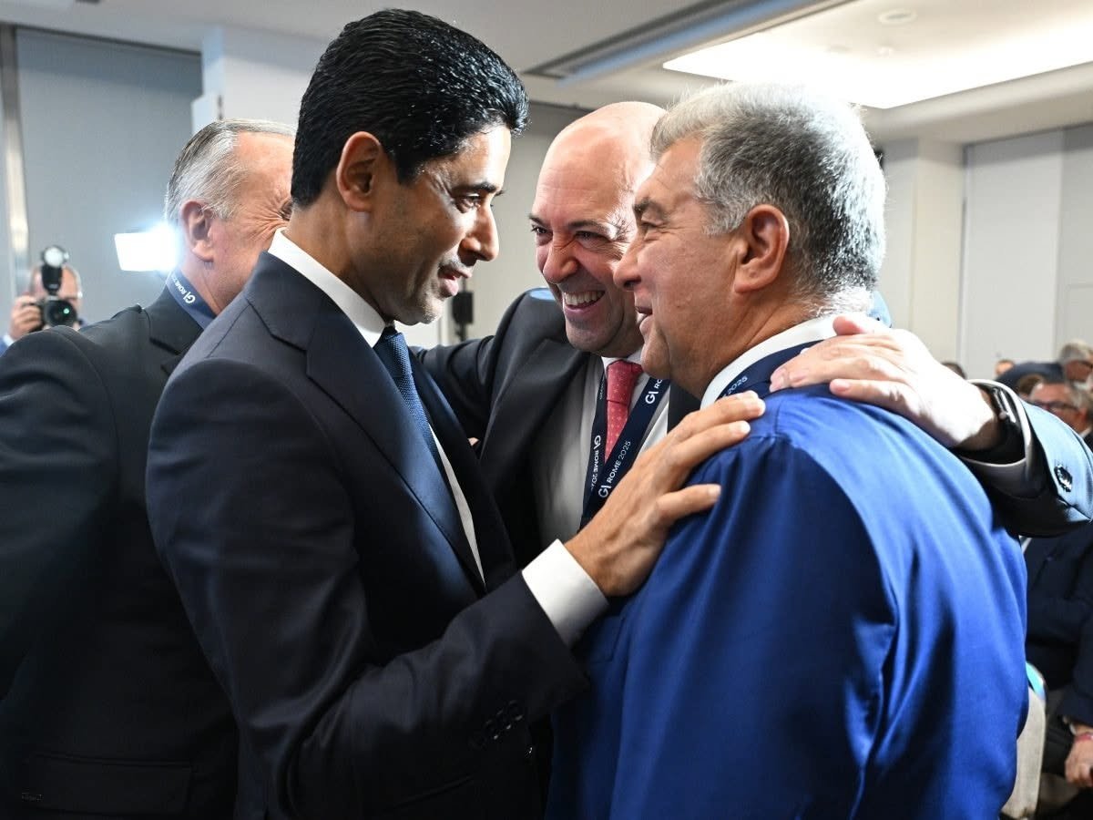Paristeamfr's tweet photo. Le PSG et le FC Barcelone se sont livré de grandes batailles, et d’autres viendront encore. Mais la santé passe avant tout. Heureux d’apprendre que Joan Laporta est sorti de l’hôpital. Nous lui adressons nos vœux de prompt rétablissement. https://t.co/rnBvmVXYIl