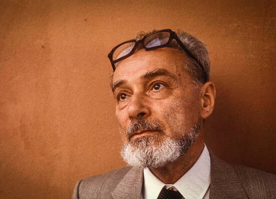emiliorecine1's tweet photo. ''I mostri esistono, ma sono troppo pochi per essere veramente pericolosi; sono più pericolosi gli uomini comuni, pronti a credere e ad obbedire senza discutere.''

In memoria di #PrimoLevi 🎂 #31Luglio https://t.co/RC8O0PkZZL