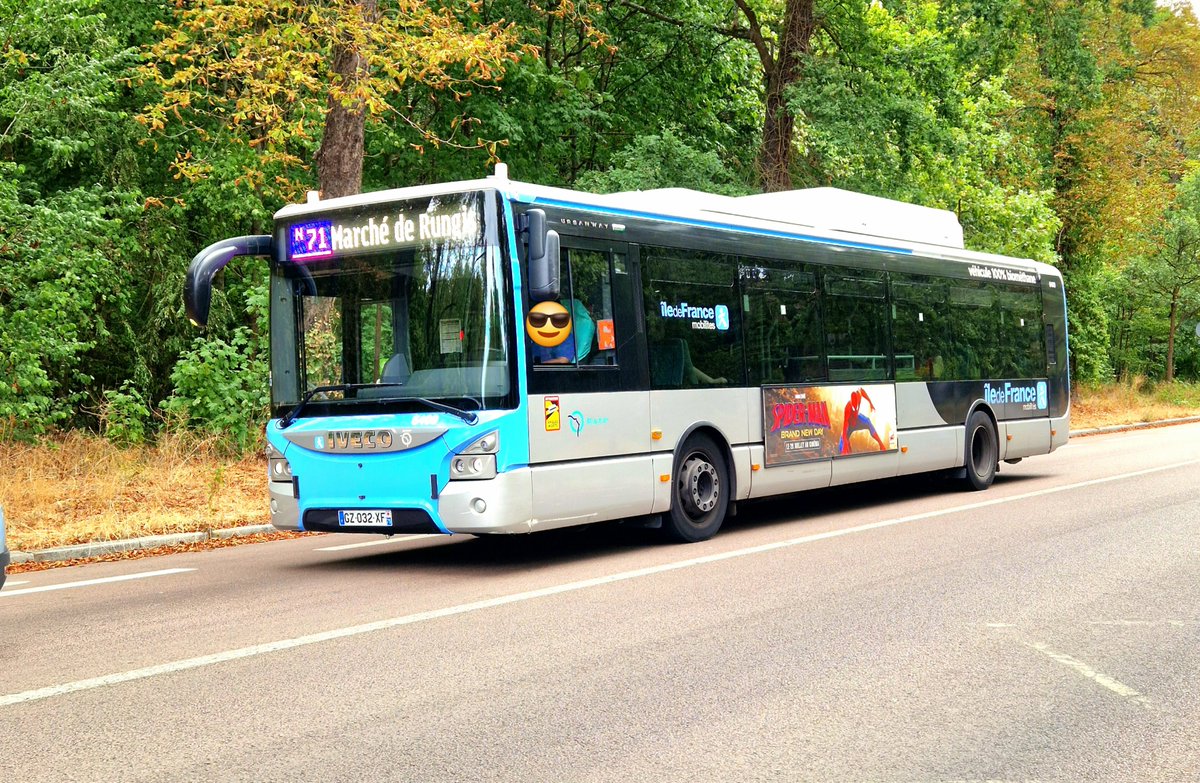 sgenmobilite's tweet photo. Un Noctilien de jour au beau milieu du Bois de Vincennes ?! 🤣🤣🤣🤩👌🏽
#bus #ratp #ratpcap #bouclesdemarne #n71 #marchederungis #boisdevincennes #noctilien #busdenuit #paris #vincennes #idfm #iveco #urbanway #urbanwaygnv #biomethane https://t.co/Uk7y0CpRNA