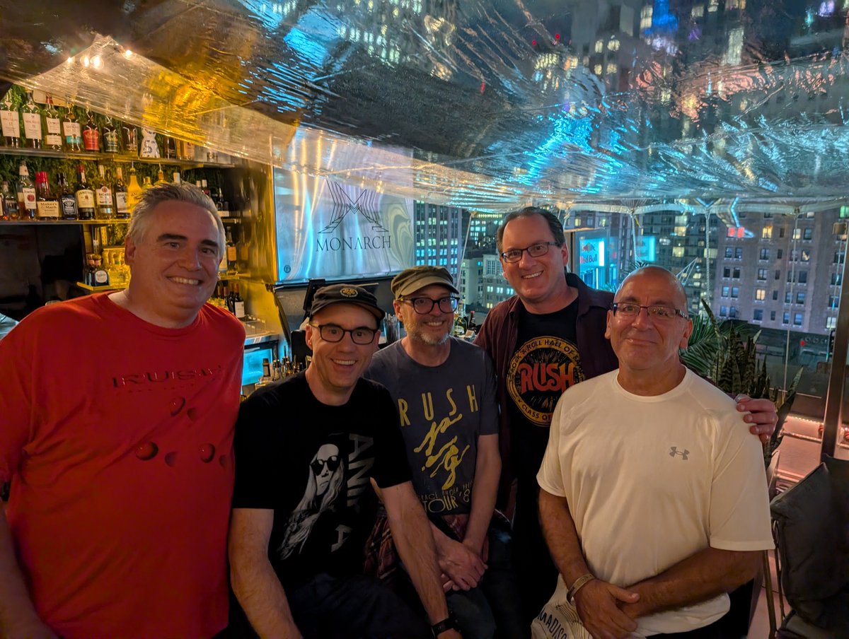 RushFanCast's tweet photo. More pics from an EPIC night in NYC seeing @rushtheband. This was our first time seeing Rush with our extended #RushFamily and we were blown away by the band and thrilled to hang with our friends. See you Saturday at #MSG!! https://t.co/jLBRufaTpl