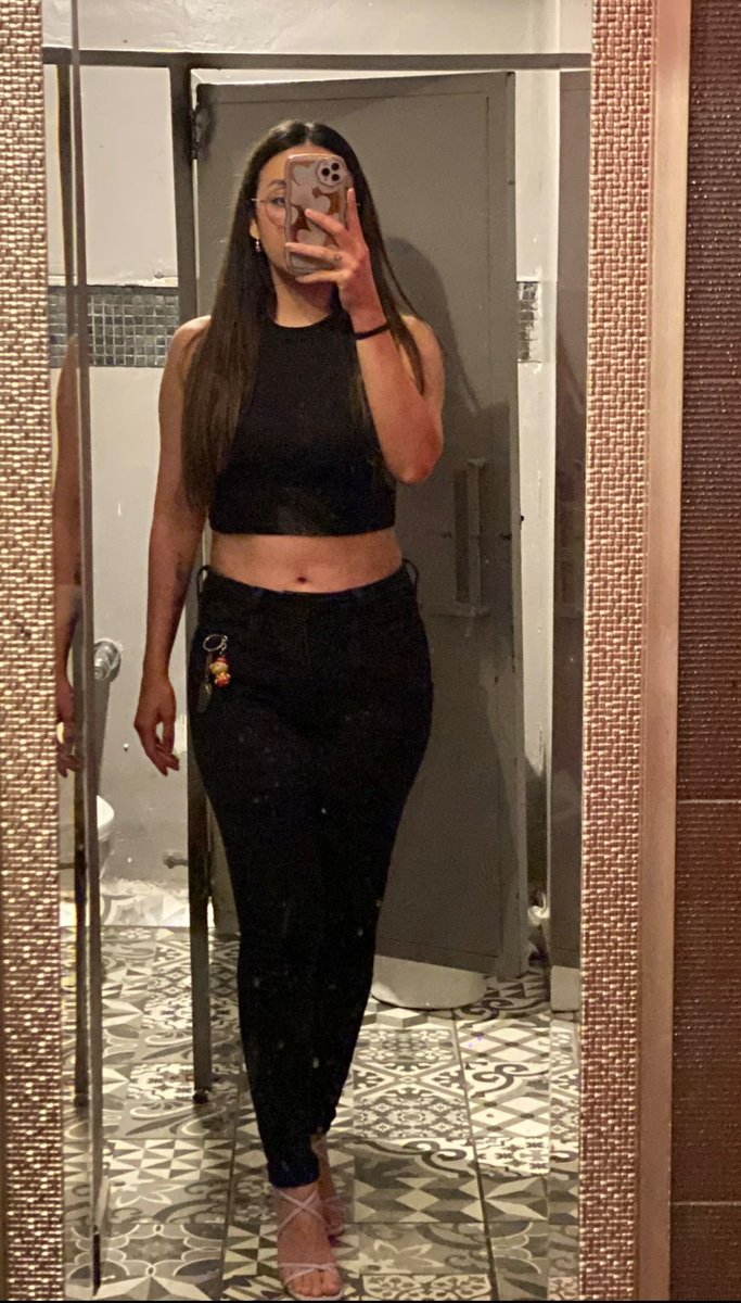 Marcysh0's tweet photo. Antes de mi embarazo 😌 https://t.co/bi9JVReOnT
