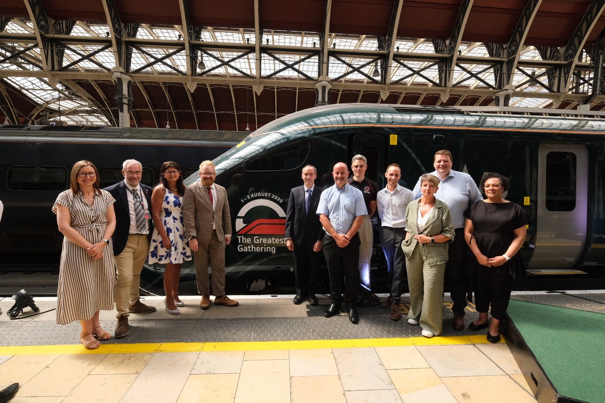 AlstomUK's tweet photo. One year on, the legacy of the @greatestgather continues.

To mark the first anniversary of our record-breaking @railway200 festival in Derby, @GWRHelp has dedicated one of its intercity trains to the event.

More 👉 https://t.co/FcvWGRZbNT

#TheGreastestGathering https://t.co/0KRSnqn5Ip
