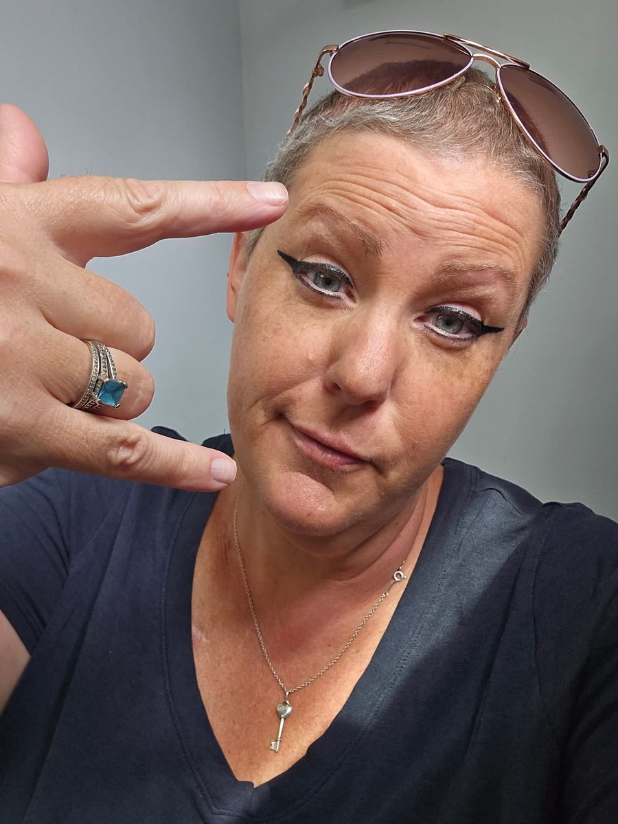Jassica3dvh's tweet photo. I’m  officially cancer free !!!☺️🥲 https://t.co/9YVazvO7F6