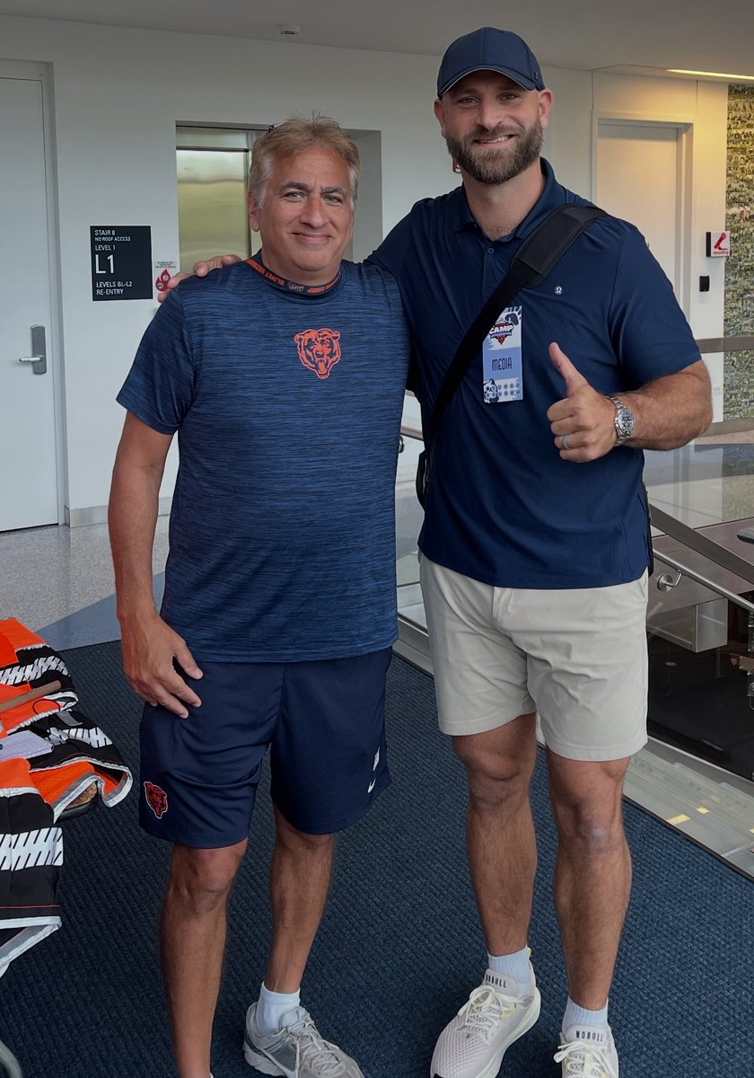 LarryMayer's tweet photo. This new reporter covering today’s Bears training camp practice looks very familiar! https://t.co/T6LQgFR61O