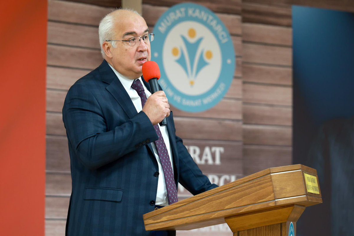 MelikgaziMEM's tweet photo. Murat Kantarcı Bilim ve Sanat Merkezi GÖKTİM Melikgazi Yaz Okulu, kapanış ve sertifika programıyla tamamlandı.

Proğrama; Kaymakamımız Sedat Sırrı Arısoy, Kayseri Üniversitesi Rektörü Prof. Dr. Kurtuluş Karamustafa ve İlçe Millî Eğitim Müdürümüz Hacı Kaya’ katıldı. https://t.co/U1eUHpPypt