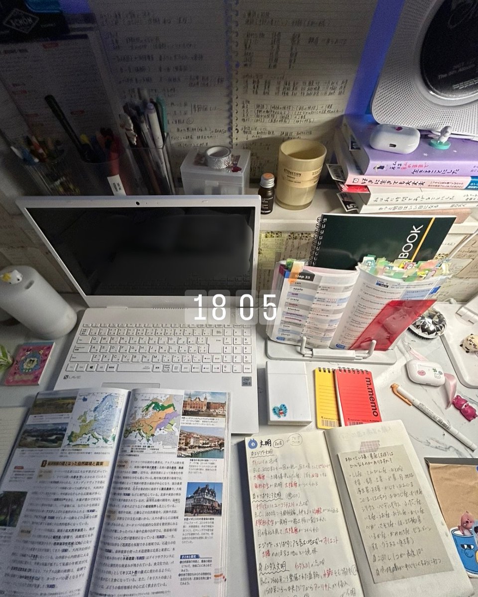 konomindiiwl's tweet photo. 今年は濃い夏になりそうです🌻

 #高校生  #受験生  #勉強  #勉強記録  #タイムラプス勉強法  #勉強垢  #勉強垢さんと仲良くなりたい  #07  #0708  #0708students  #study  #studystudy  #studygramespañol  #studystudystudy  #studywithme  #studyhacks  #studyplanner  #studyhard… https://t.co/27UA2sOxQr
