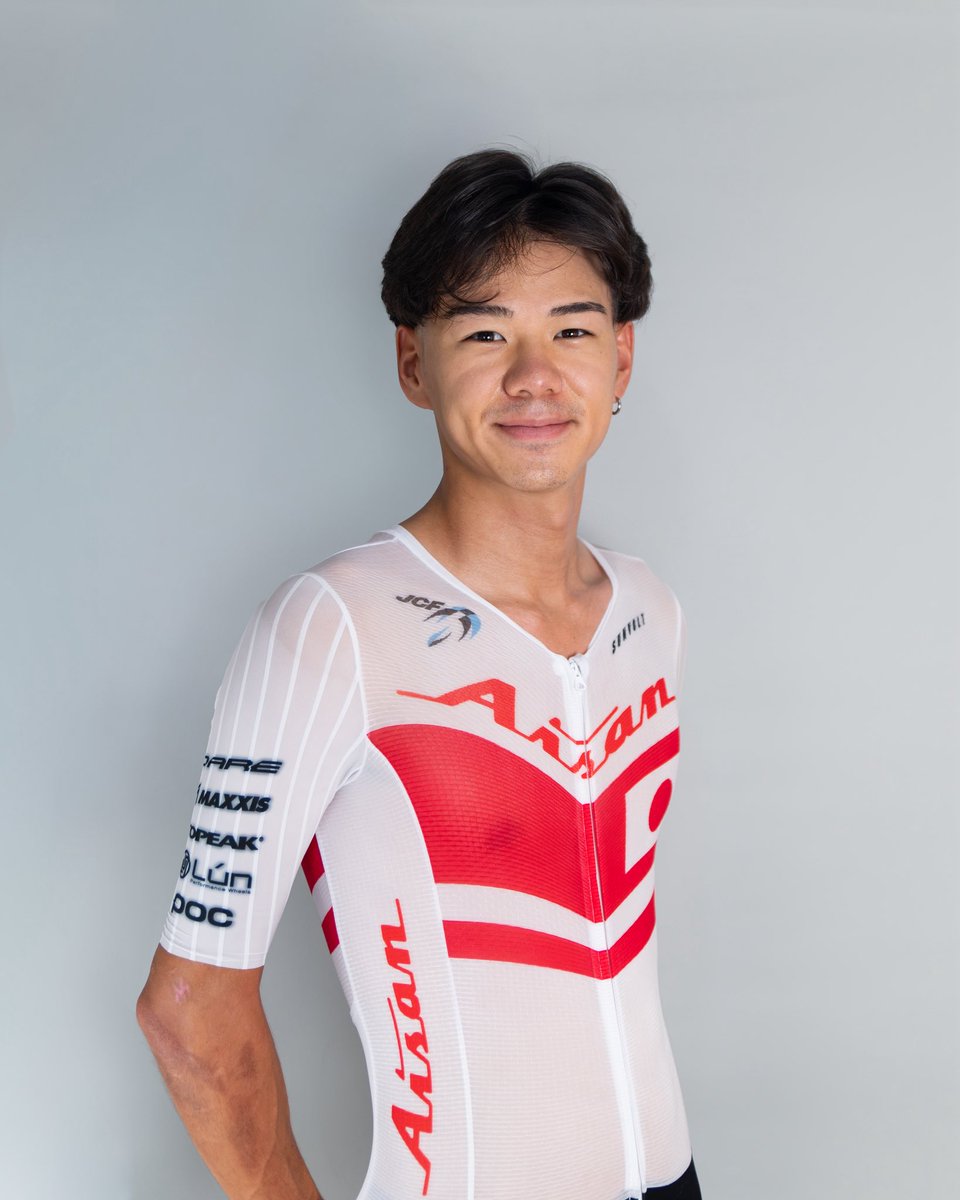 aisanracingteam's tweet photo. 𝐑𝐞𝐚𝐝𝐲 𝐭𝐨 𝐚𝐭𝐭𝐚𝐜𝐤 𝐢𝐧 𝐧𝐚𝐭𝐢𝐨𝐧𝐚𝐥 𝐜𝐨𝐥𝐨𝐫𝐬.🇯🇵✨
@yuyu_tdm @sunvolt_info 
　
全日本チャンピオン仕様のスペシャルジャージを遂にお披露目！
日本王者の誇りを胸に、シーズン後半戦もチーム一丸となって全力で戦います🔥
　
#愛三工業株式会社 #愛三工業レーシングチーム #aisanracingteam
📸 Keita YAMAUCHI @mont_tr26