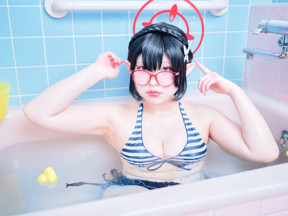 hamumo_'s tweet photo. 【Cosplay】
BlueArchive
ﾌﾞﾙｰｱｰｶｲﾌﾞ

奥空アヤネ(水着)

model @hamumo_ https://t.co/waMzZ2id4A