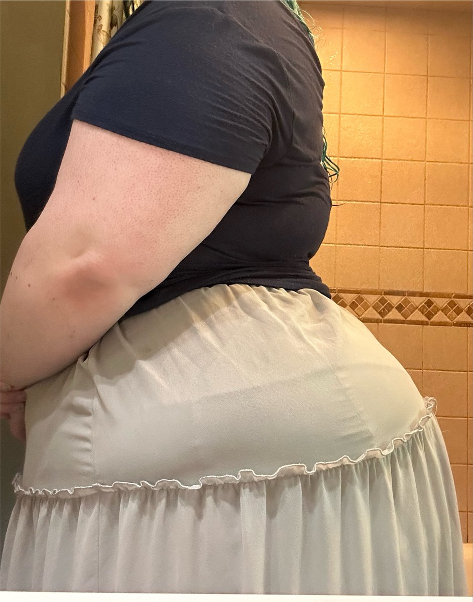 puppywuppiess's tweet photo. today’s outfit + side profile ! https://t.co/uSaMfea6BK