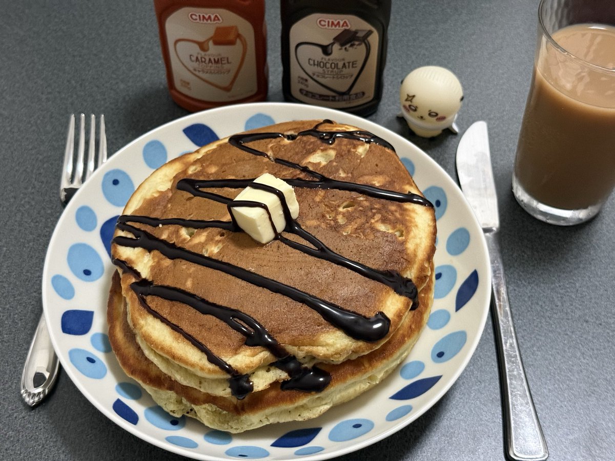 WhiteType_VerEW's tweet photo. 初めてのパンケーキ🥞✨ https://t.co/aiJTuzCVPM