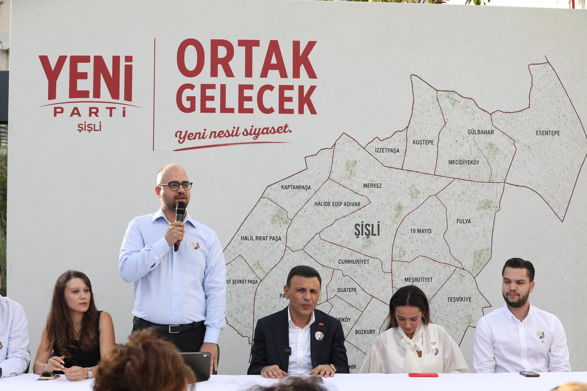 ozgurcelik1919's tweet photo. Yeni’yi birlikte kuracağız. 

Yeni yolcuğumuzun ilk mahalle buluşmasını Şişli’de gerçekleştirdik. 
Şişli İlçe Başkanımız Canercan Kartal ve örgütümüzle Şişlili vatandaşlarımızla ortak geleceğimizi konuştuk.

Şişli halkının helal oylarıyla seçilen, haksız yere tutsak edilen Şişli Belediye Başkanımız Resul Emrah Şahan’a, Silivri’ye selam olsun!