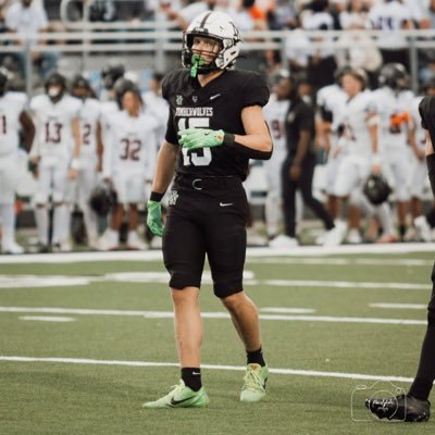 NilvanaSports's tweet photo. HS Scouting Report of John Paul Lundquist (@jp_lundquist) by Matteo Sorgini

⚡ Elite range, burst &amp; athletic versatility
🧠 High-level instincts and football IQ
💪 Physical downhill defender with coverage ability

Full Report⬇️⬇️
https://t.co/xPlZ1mHNjA https://t.co/BCjtN3jRFG