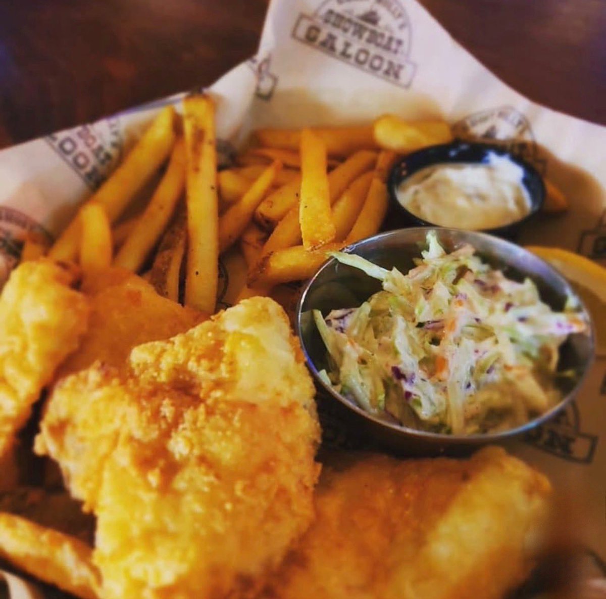 Showboat_Saloon's tweet photo. ⚡️Let The Good Times Roll!⚡️
Now On Tap • Toppling Goliath Oktoberfest 
Perfect w/ Some Bluegill Of Walleye #TGAF
   1/2 Priced Toppling Goliath Every Friday! https://t.co/bCm8piLVIU