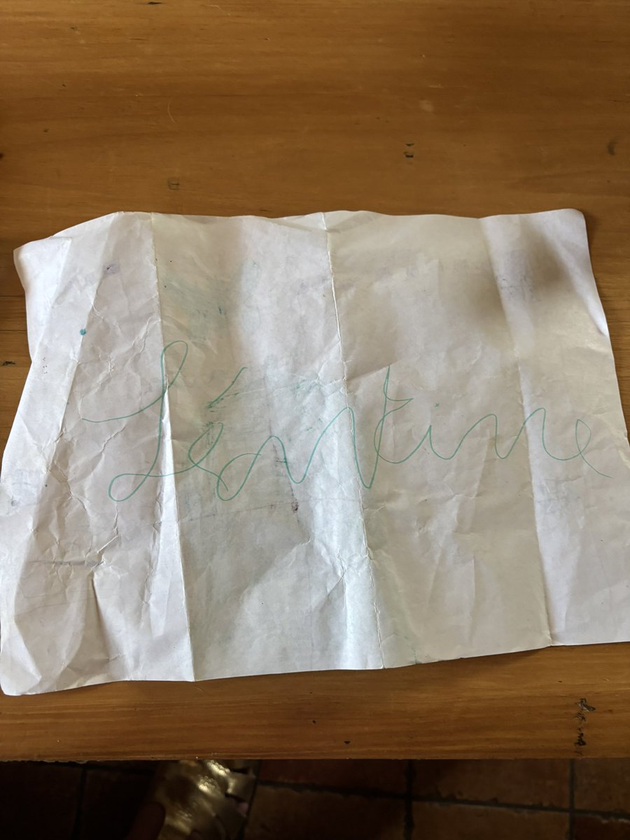 potipatapon's tweet photo. Mon père est la retraite la semaine prochaine, il a vidé son casier. Ça fait 28 ans qu’il avait ce dessin 🥹🥹🥹 https://t.co/yxMWngdTzm