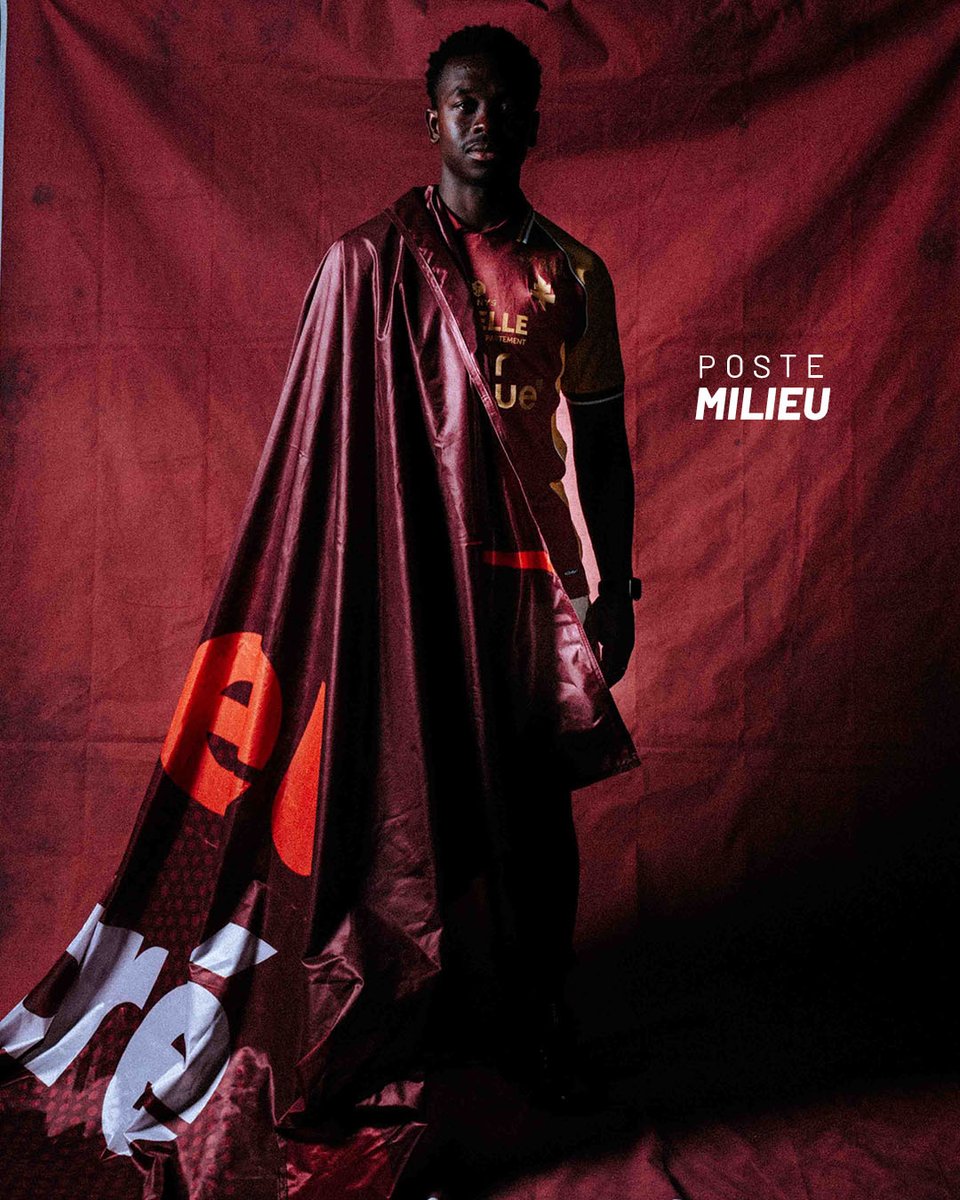 FCMetz's tweet photo. 𝗡𝗮𝗺𝗽𝗮𝗹𝘆𝘀 𝗠𝗲𝗻𝗱𝘆 est Grenat !

Le milieu de terrain est désormais lié au FC Metz jusqu'en juin 2027 ✊