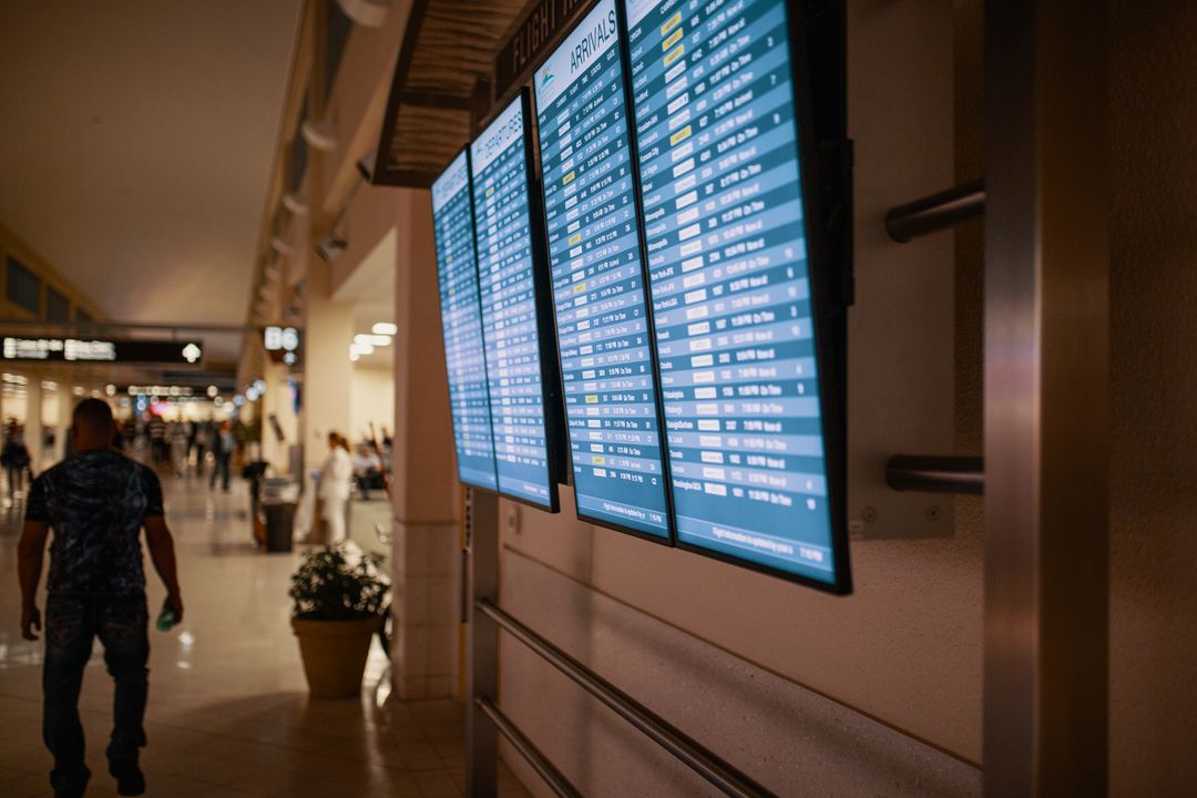 datanetIT's tweet photo. Static print media cannot keep pace with evolving business communications. Digital signage networks allow you to share updates, alerts, and key information across your facility in real time.

Explore our digital display solutions at https://t.co/tB4A5Ak1TH https://t.co/nhi2EzLKBp