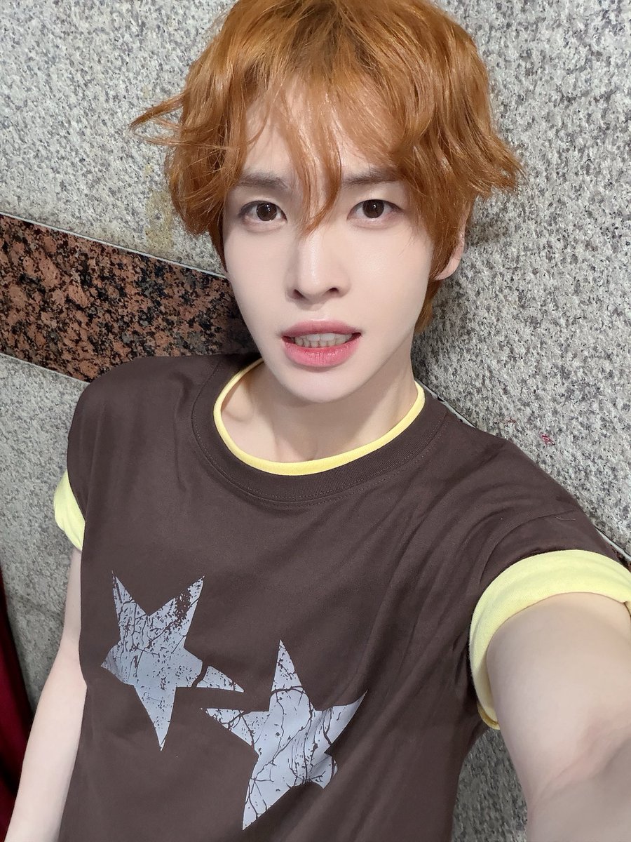 AW_vitamin's tweet photo. 초코바나나사탕 https://t.co/FjtFIAOkru