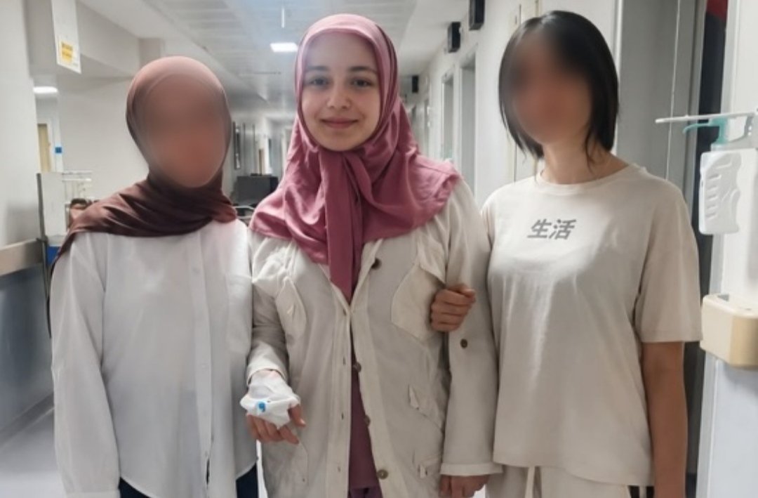 Hapisedilenlr's tweet photo. Üniversite öğrencsi Meryem Yılmaz(21),omurgasına platin yerleştirilen ağır bir ameliyatın ardından iyileşme sürecini tamamlamadan cezaevine gönderildi.
Sağlığını riske atan bu insanlık dışı tutukluluğun hukuki izahı da yok.
@cakir_rusen 

AskeriÖğrenci İçinAdalet #NarinİçinUmut https://t.co/2qk3U6RLG4