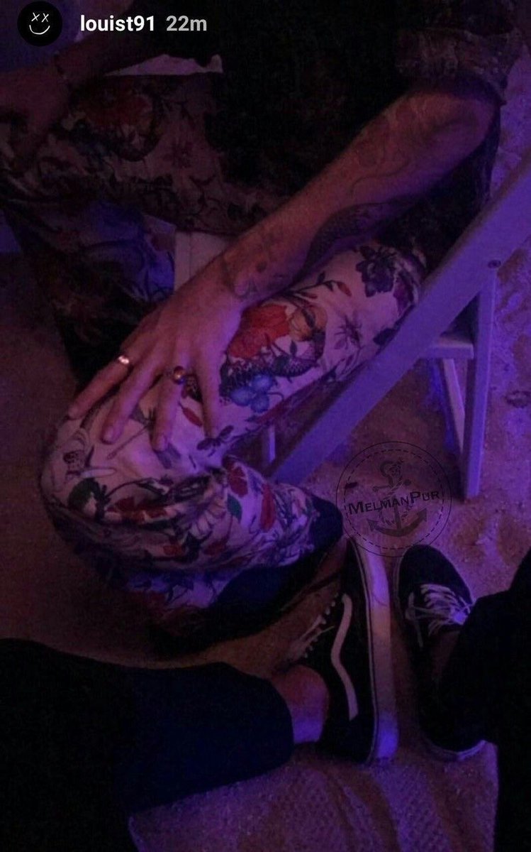 celestialhrmnyy's tweet photo. Remember when Louis posted and deleted this https://t.co/SOB9wOXPbq