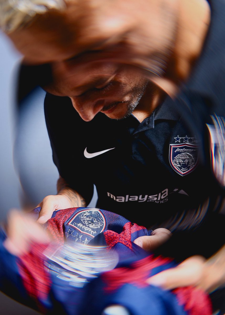 OfficialJohor's tweet photo. Stoichkov brings La Liga and Segunda Division experience to the Southern Tigers 😎

Welcome to Johor Darul Ta’zim FC, Stoichkov! 📝

More photos at https://t.co/soef0JVx1V

Hidup Johor Demi Johor
#WeAreAMovement
#WhatCanYouDo
#TheTMJeffect
#SouthernTigers
#JewelOfTheSouth https://t.co/vh2O6Mo6Du