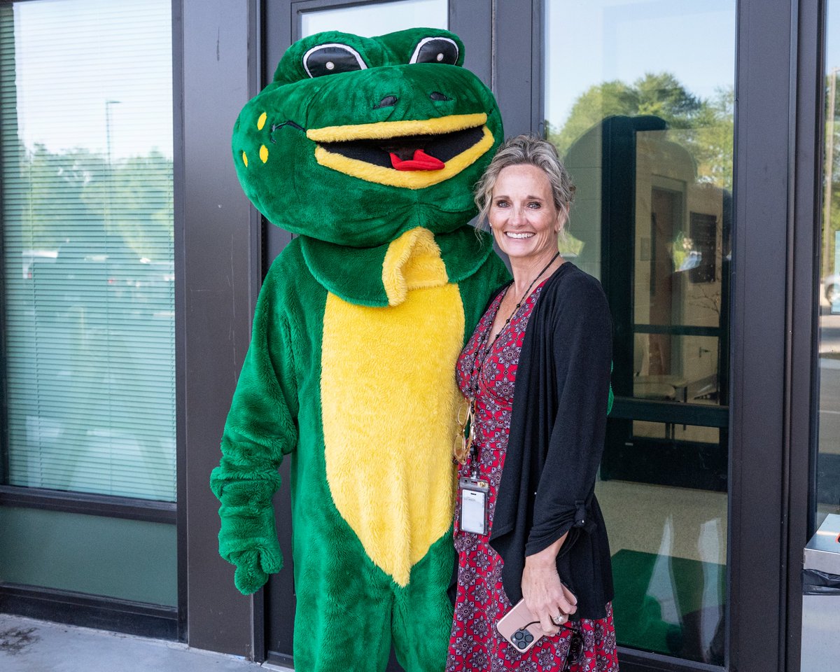 TCSPublic's tweet photo. The first day of school is in the books! It was so wonderful to have all of our students back in school and to see all of the smiles from students and staff members. #TCSNextLevel! https://t.co/N3EmYcWnfV