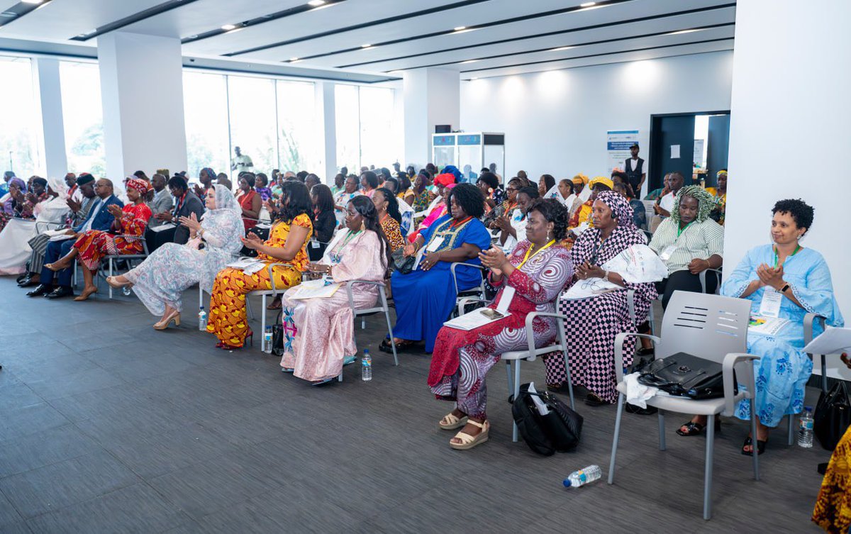PWA_Senegal's tweet photo. -Aux Gouverneurs des régions frontalières :
Un hommage particulier aux Gouverneurs de #Boké, #Gabú, #Cacheu, #Ziguinchor, #Kolda et #Bafata
- Aux Institutions Internationales et Régionales :
Au Système des Nations Unies . #onu https://t.co/NRloE5Gjz2