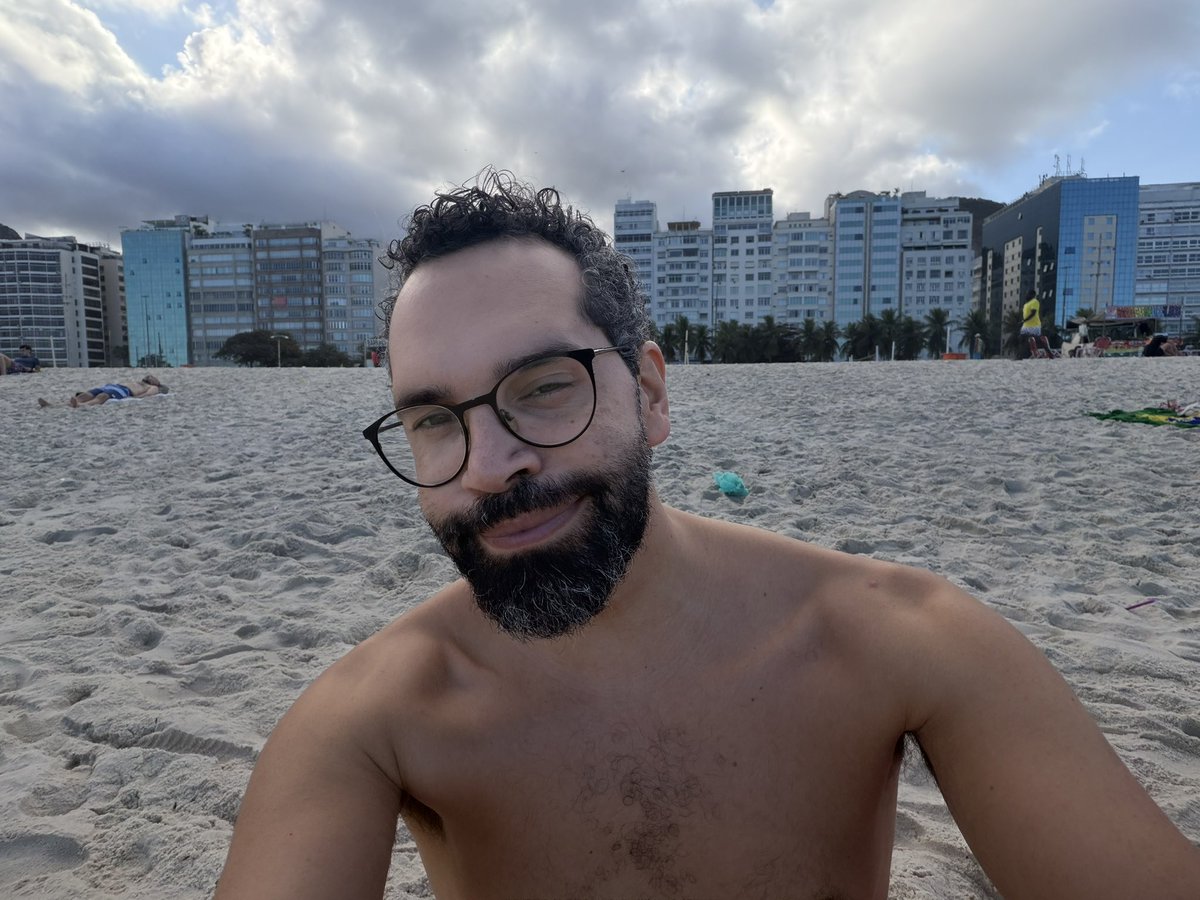 robbsoon's tweet photo. E quando menos esperar, estarei no RJ https://t.co/pQWVEveU7z