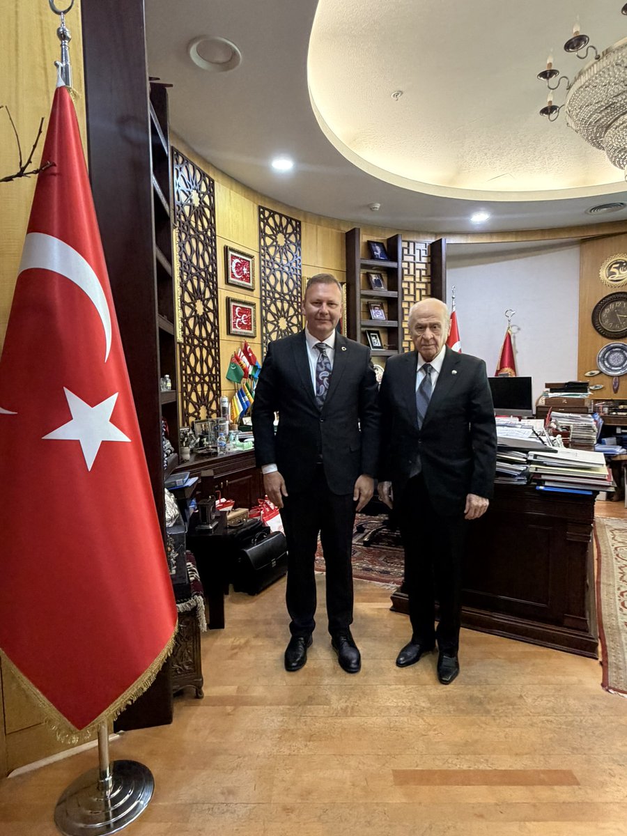 kocaelimhp41's tweet photo. Saygıdeğer Genel Başkanımız, Türk Dünyasının Bilge Lideri Sayın Devlet Bahçeli Beyefendi’ye ilçe kongrelerimizin ve teşkilat çalışmalarımızın raporunu arz ettik.

Zatıalilerinin kıymetli ailemle birlikte bizlere göstermiş olduğu teveccüh ve kabulleri için şükranlarımı sunuyorum. https://t.co/AqA23UWEG7