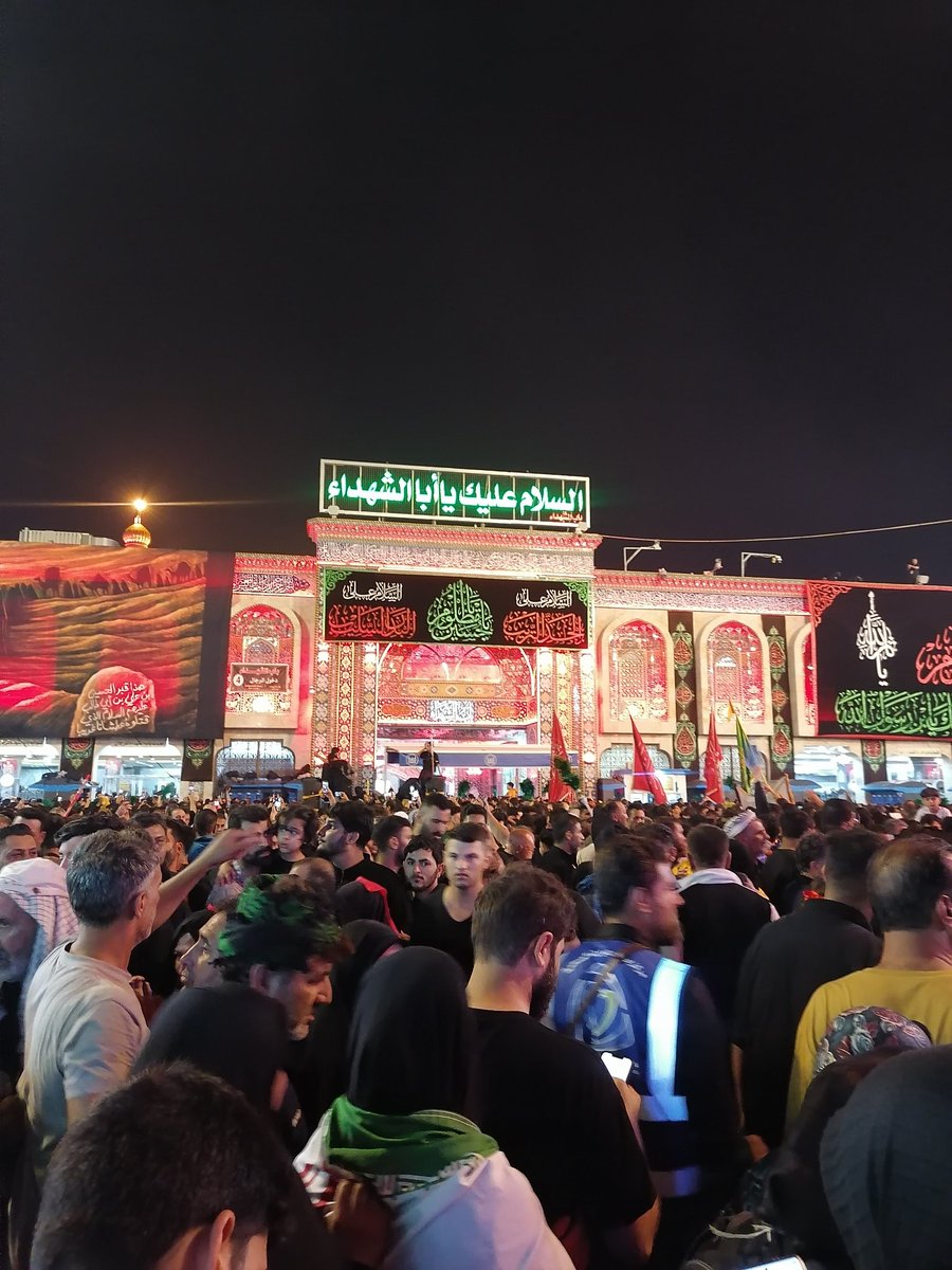 agha_mohamad1_'s tweet photo. به سلیمان جهان از طرف مور سلام
به حسین از طرف وصله ی ناجور سلام... https://t.co/LUzNke2epS