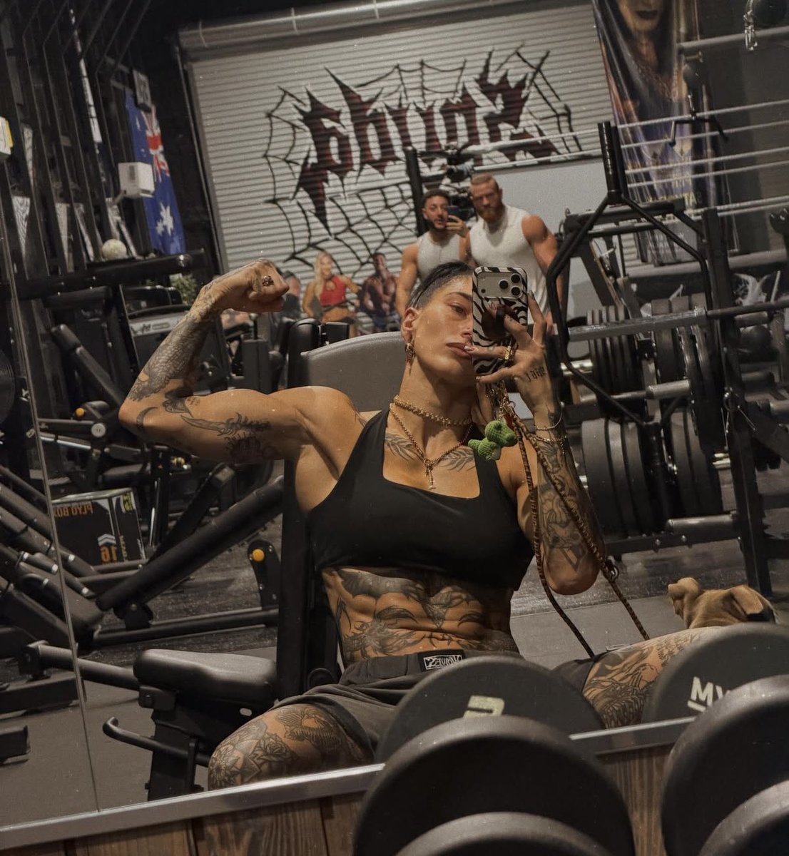 FadeAwayMedia's tweet photo. RHEA RIPLEY IN THE GYM GETTING READY FOR HER WWE RETURN SOON 

🔥🔥🔥🔥🔥🔥🔥🔥🔥🔥🔥 https://t.co/UiL9SRZNux