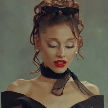 drewiananation's tweet photo. she’s so perfect i could talk about her face for hours https://t.co/DfCFVZNbyo