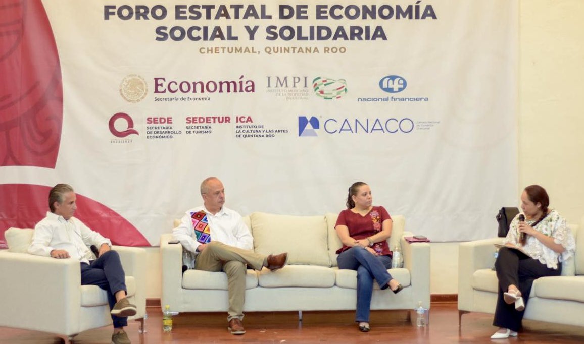 luisgure's tweet photo. Participamos en Chetumal en el Foro Estatal de Economía Social y Solidaria organizado por @GobQuintanaRoo a través del Instituto de ESS. Presentamos los servicios y recursos que @SE_mx pone a disposición del sector social en 🇲🇽 https://t.co/DmxTc175ER
