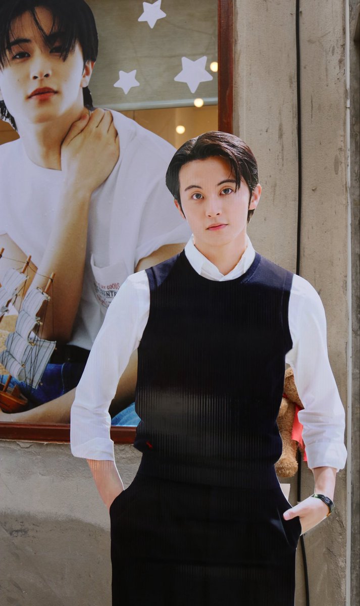 Chapter27_MARK's tweet photo. ☀️ Special lucky draw for registration set 🍀

⭐️ Standee Khun MARK &amp; Baby MARK 🩵

🫧 ทางทีมจะสุ่มผู้โชคดีจากการลงทะเบียนนะคะ (ขอคนที่สะดวกมารับกลับวันที่ 2 เวลา 17:00 น. ค่ะ) 🙇🏻‍♀️

#Chapter27WithMARKLEE
#MarkYourJourney2026 https://t.co/9kKMRgAobm