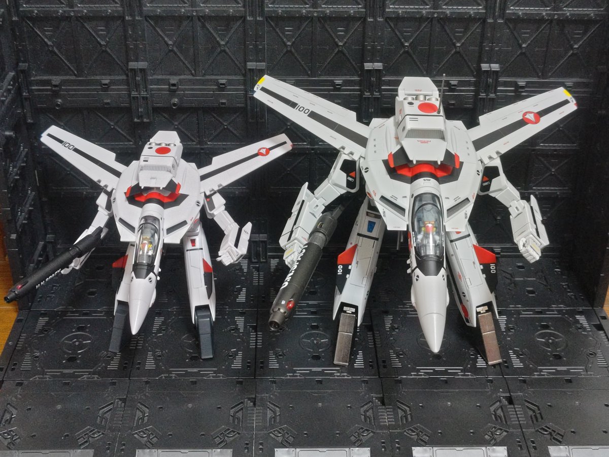 kakuto01's tweet photo. 劇場版ストライクバルキリー（VF１S）一条輝機も出して欲しい。
 #マクロス https://t.co/ph9zf7KRX3